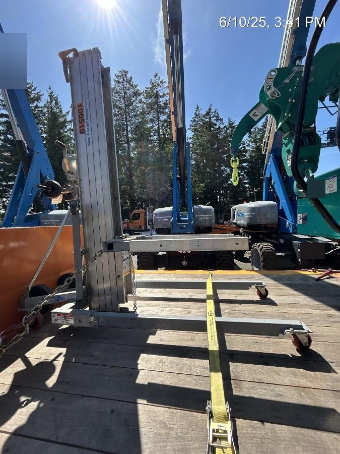 2020 GENIE SLC-24