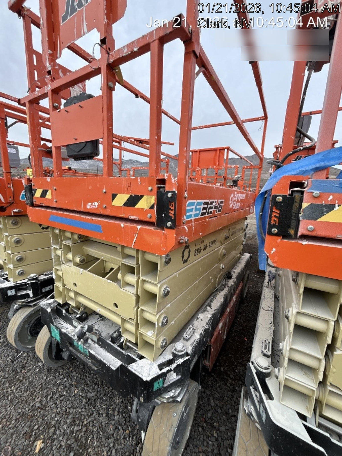 2022 JLG ES3246