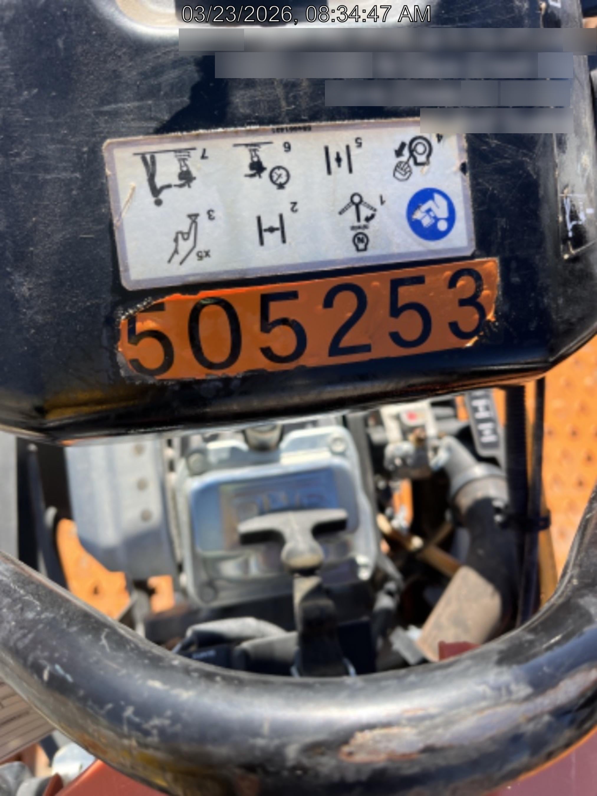 2025 HUSQVARNA LT6005