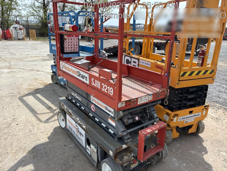 2017 Skyjack SJIII-3219 Skyjack SJIII3219 Scissor Lift w/Trojan Batteries