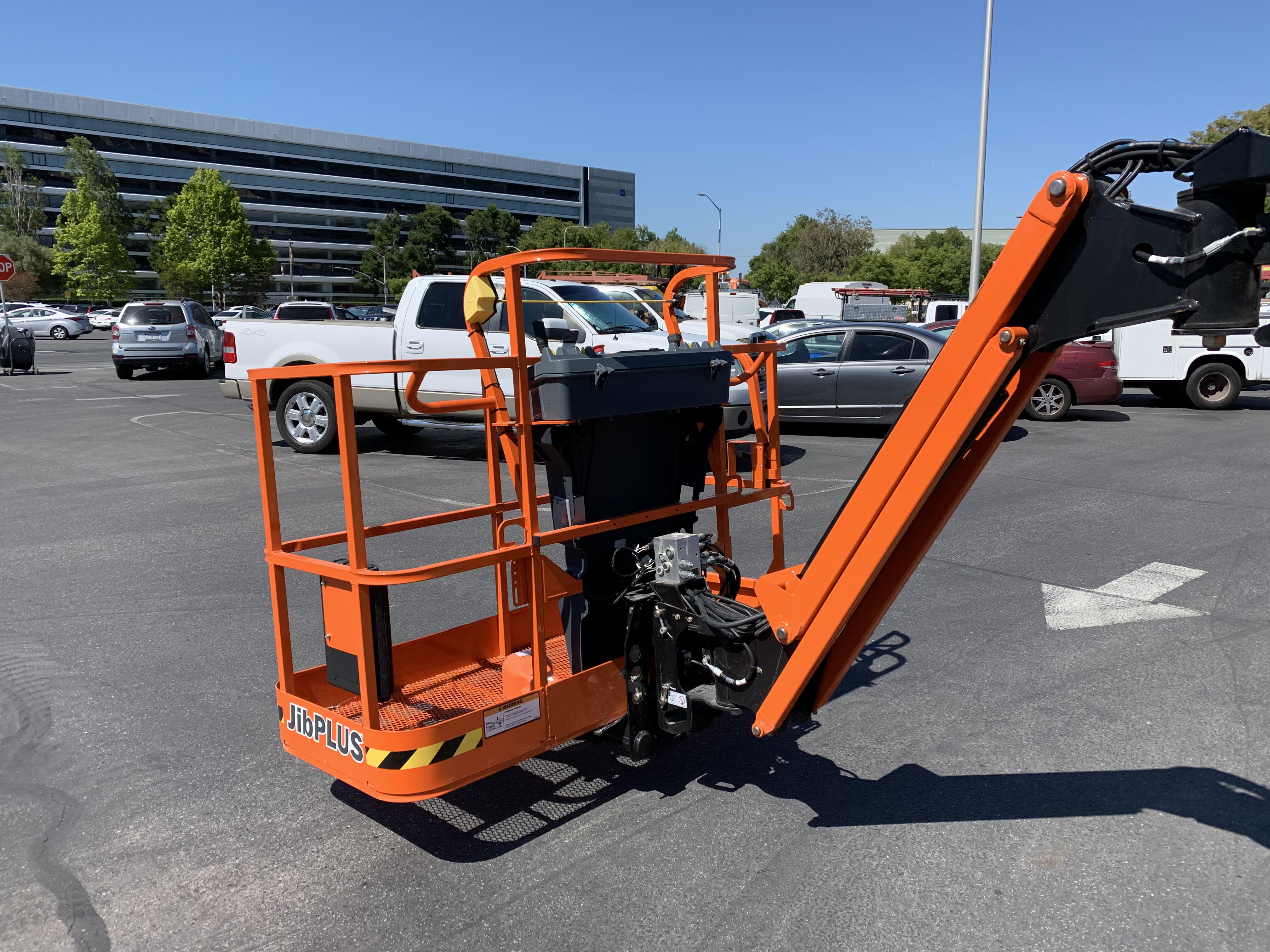 2021 JLG H600SJP