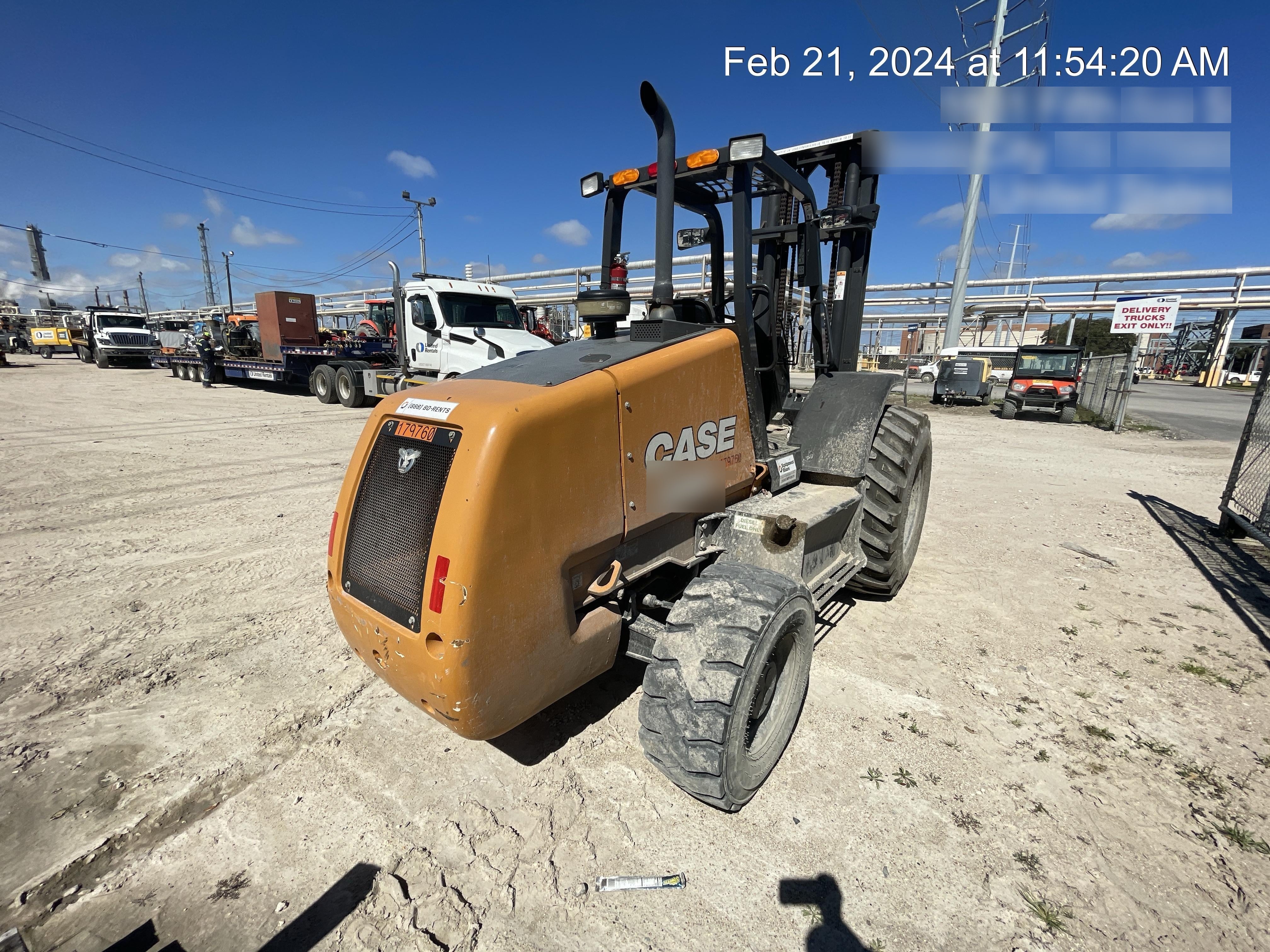 2021 CASE 588H