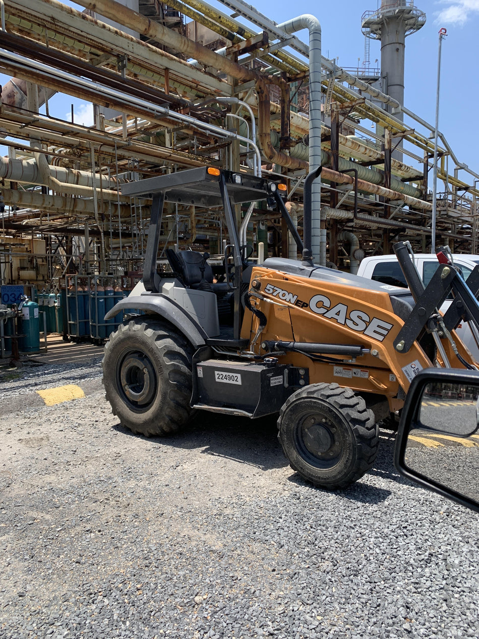 2022 CASE 570N EP