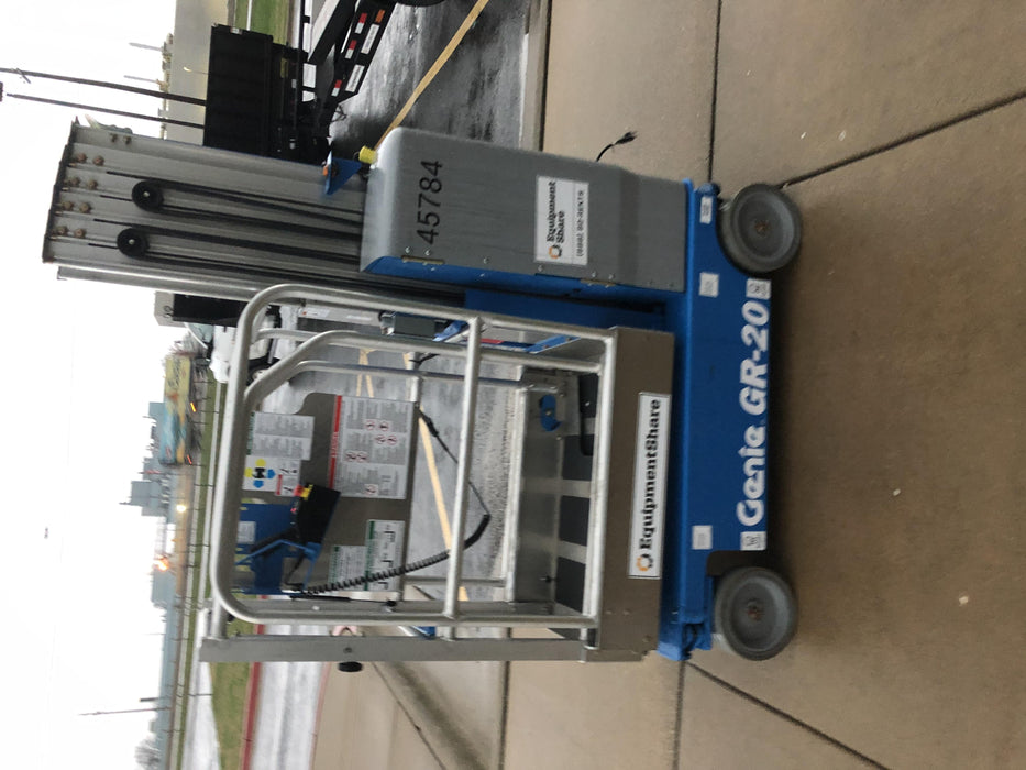 2019 GENIE GR-20