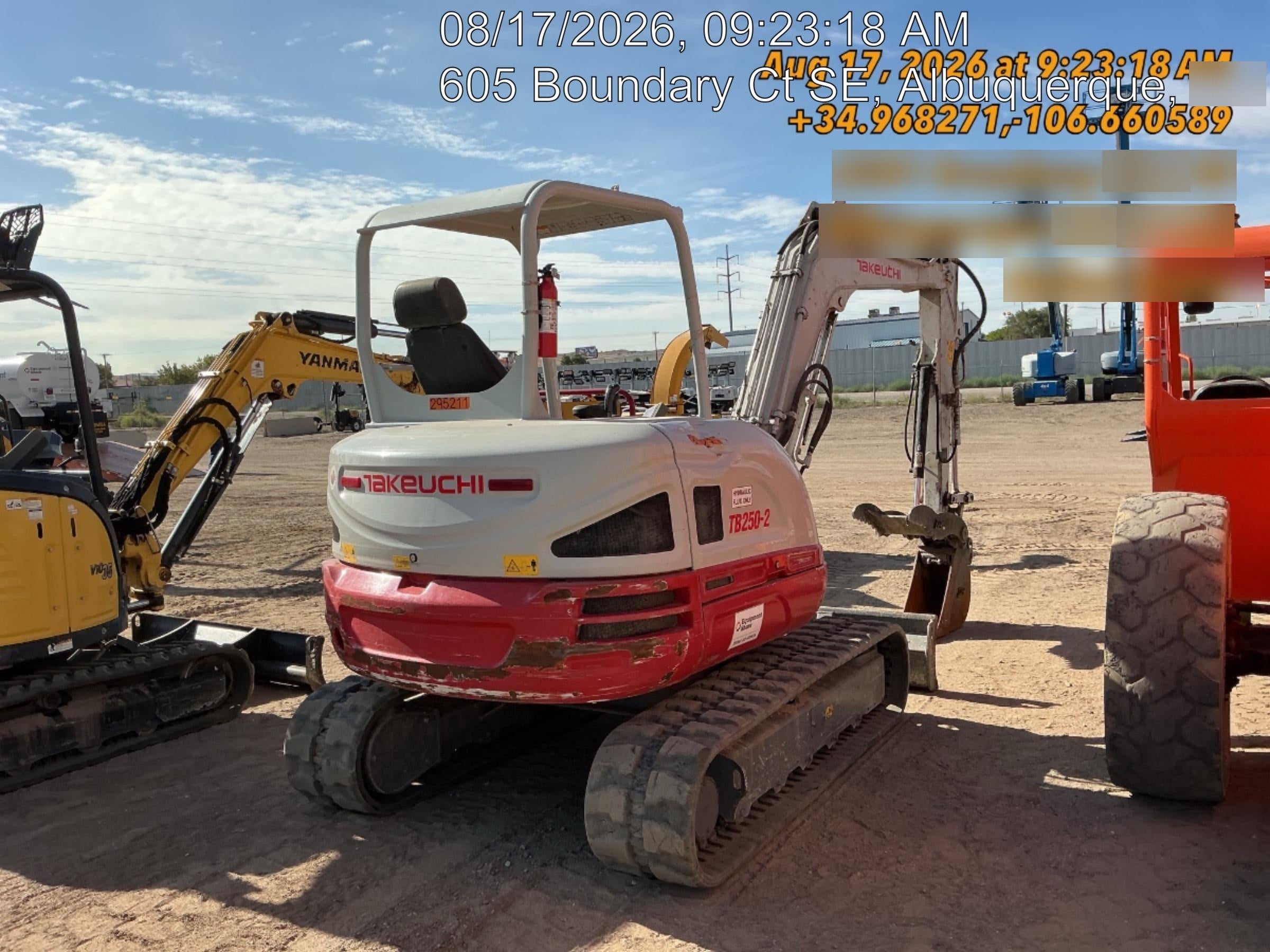 2023 TAKEUCHI TB250-2R