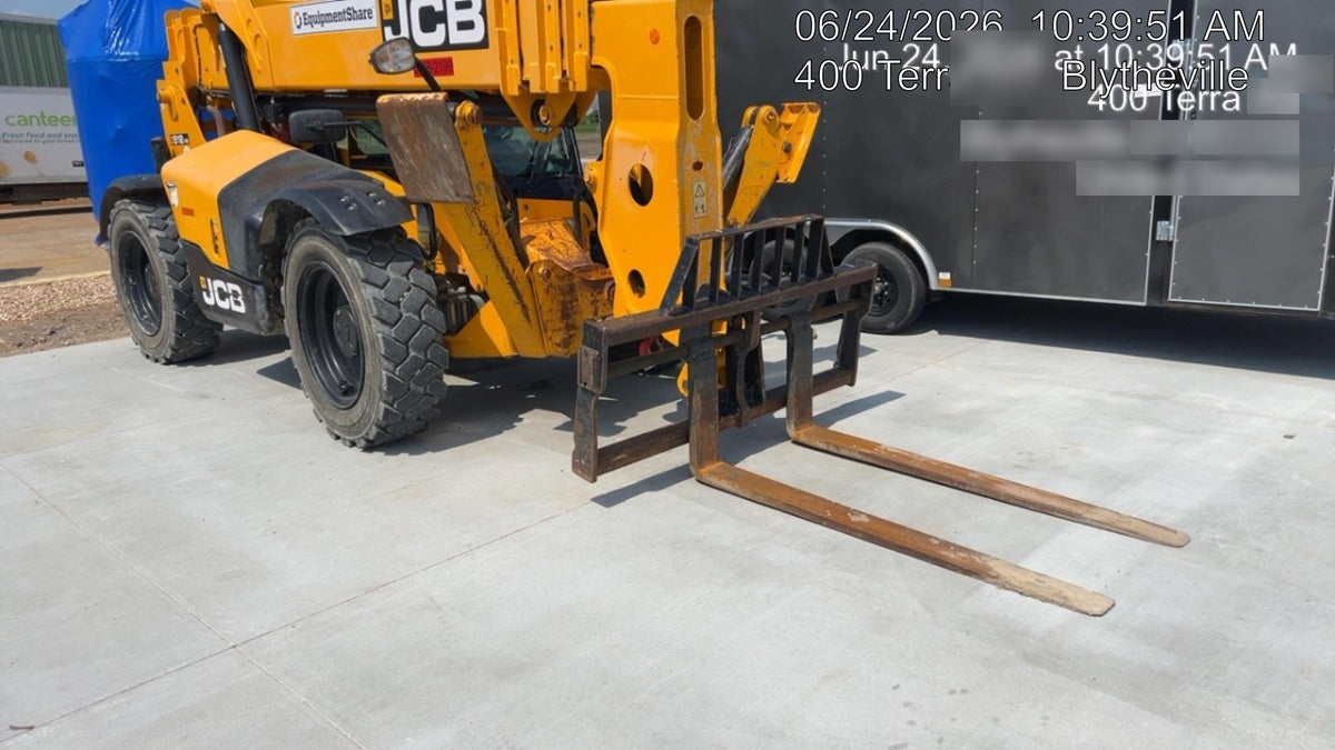 2022 JCB 512-56