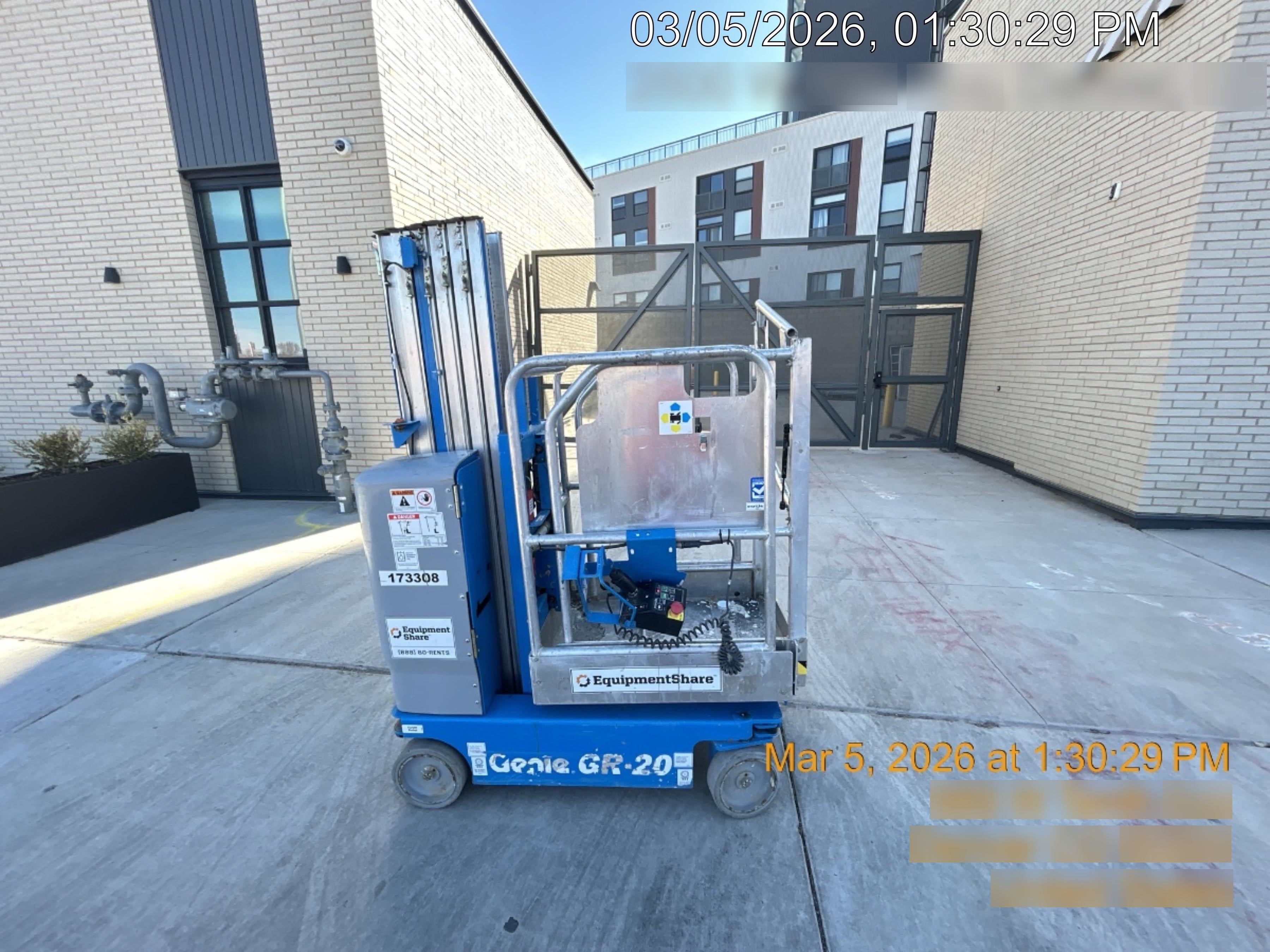 2021 GENIE GR-20