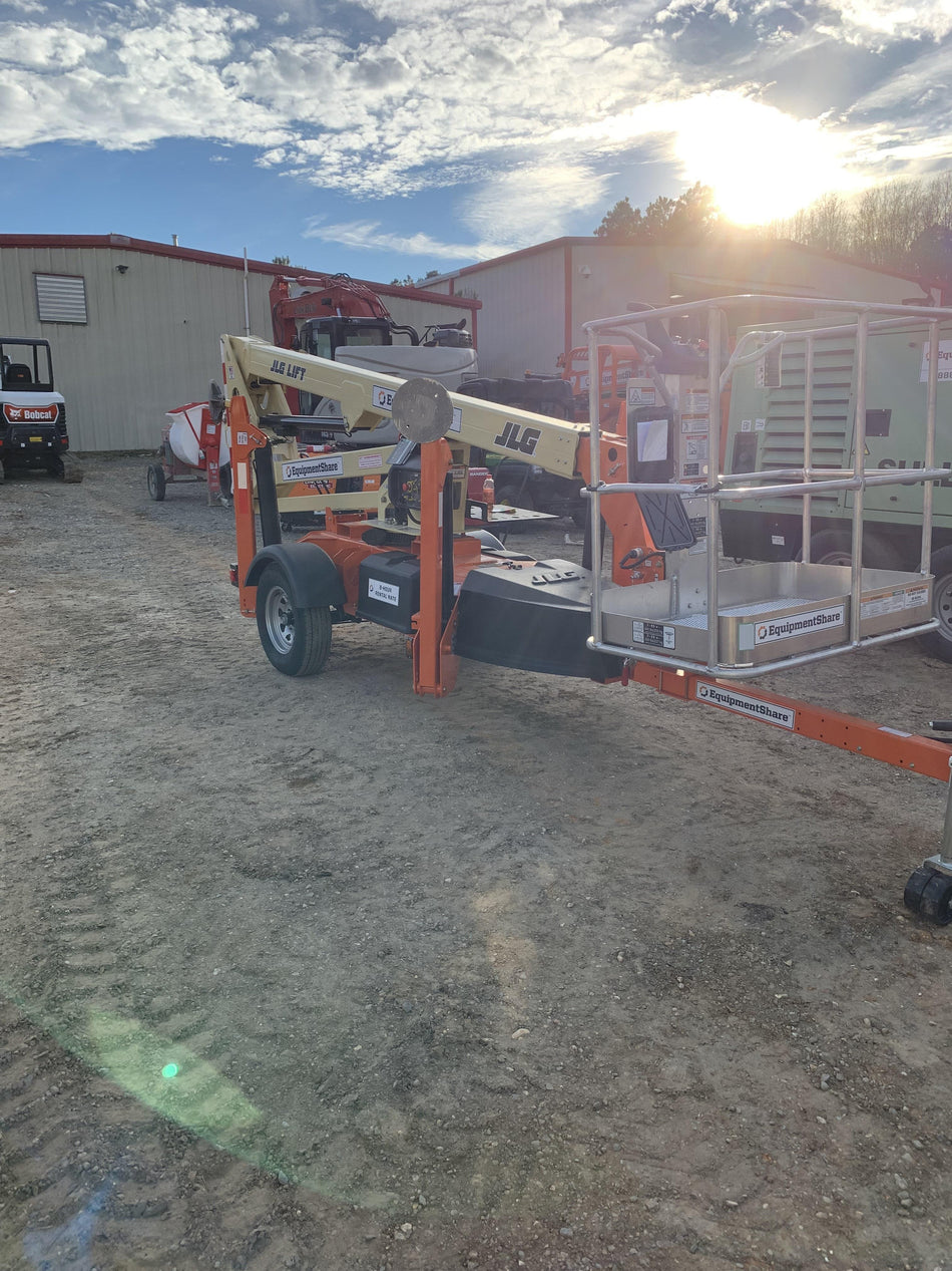 2022 JLG T350