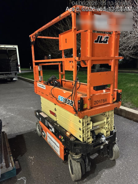 2022 JLG ES1932