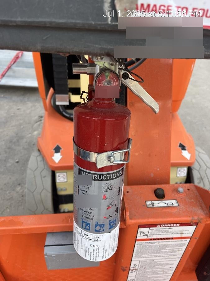 2022 JLG 26E