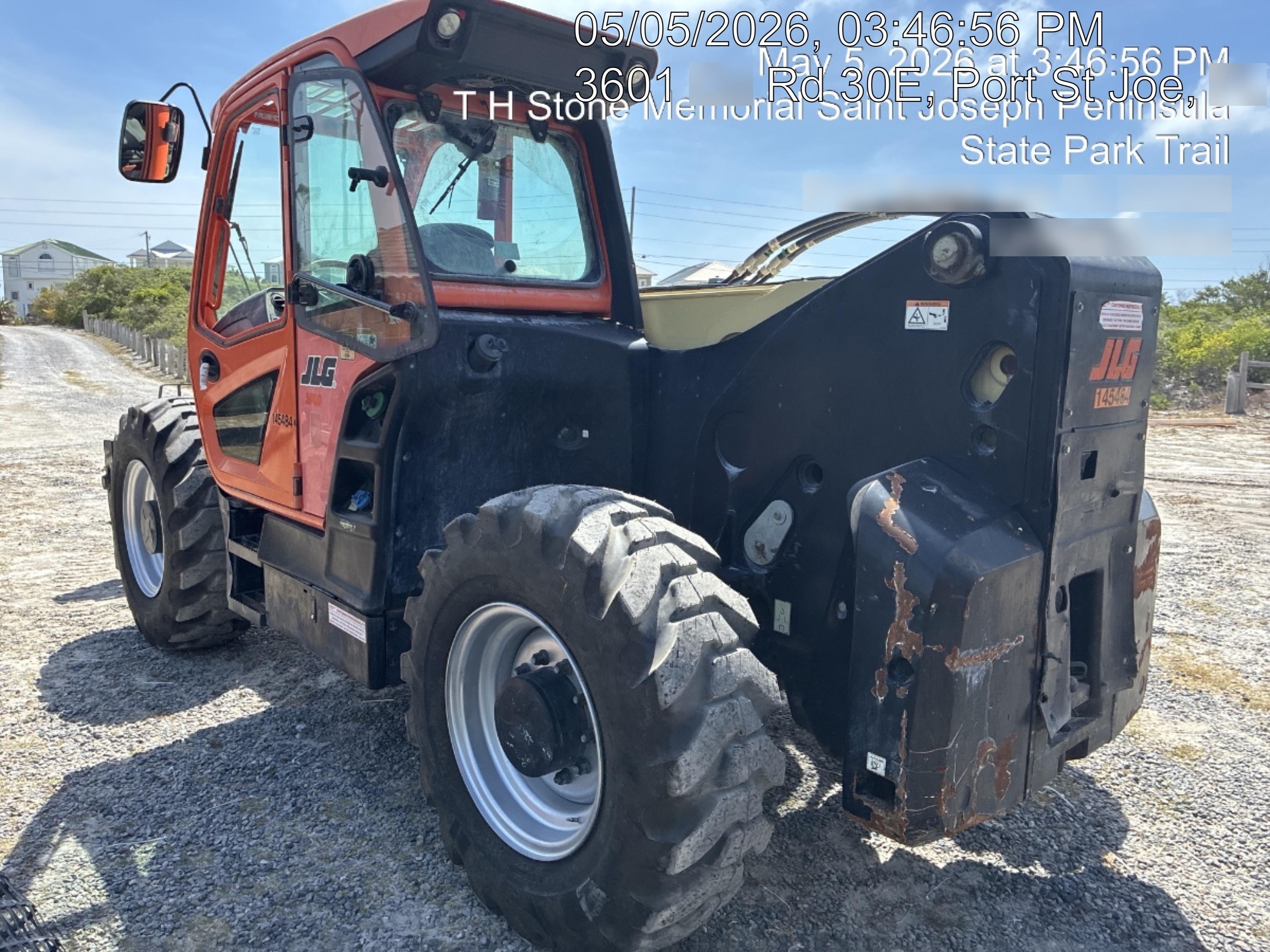 2021 JLG 1732