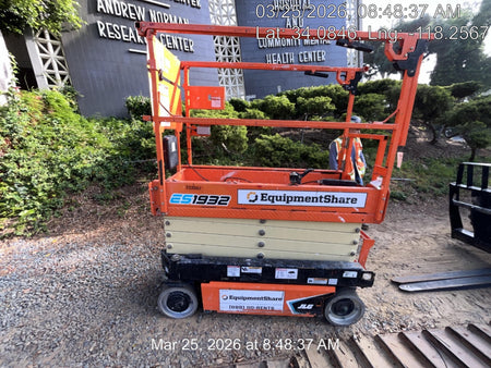 2022 JLG ES1932