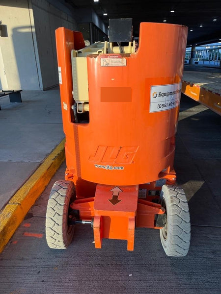 2019 JLG E300AJP