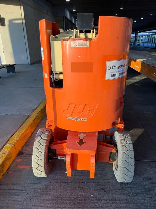 2019 JLG E300AJP