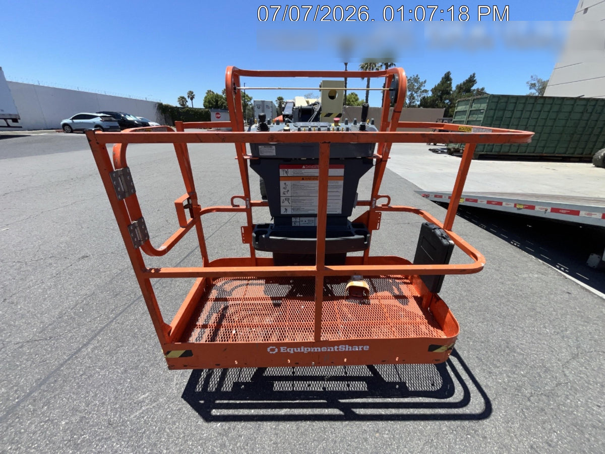 2024 JLG E450AJ