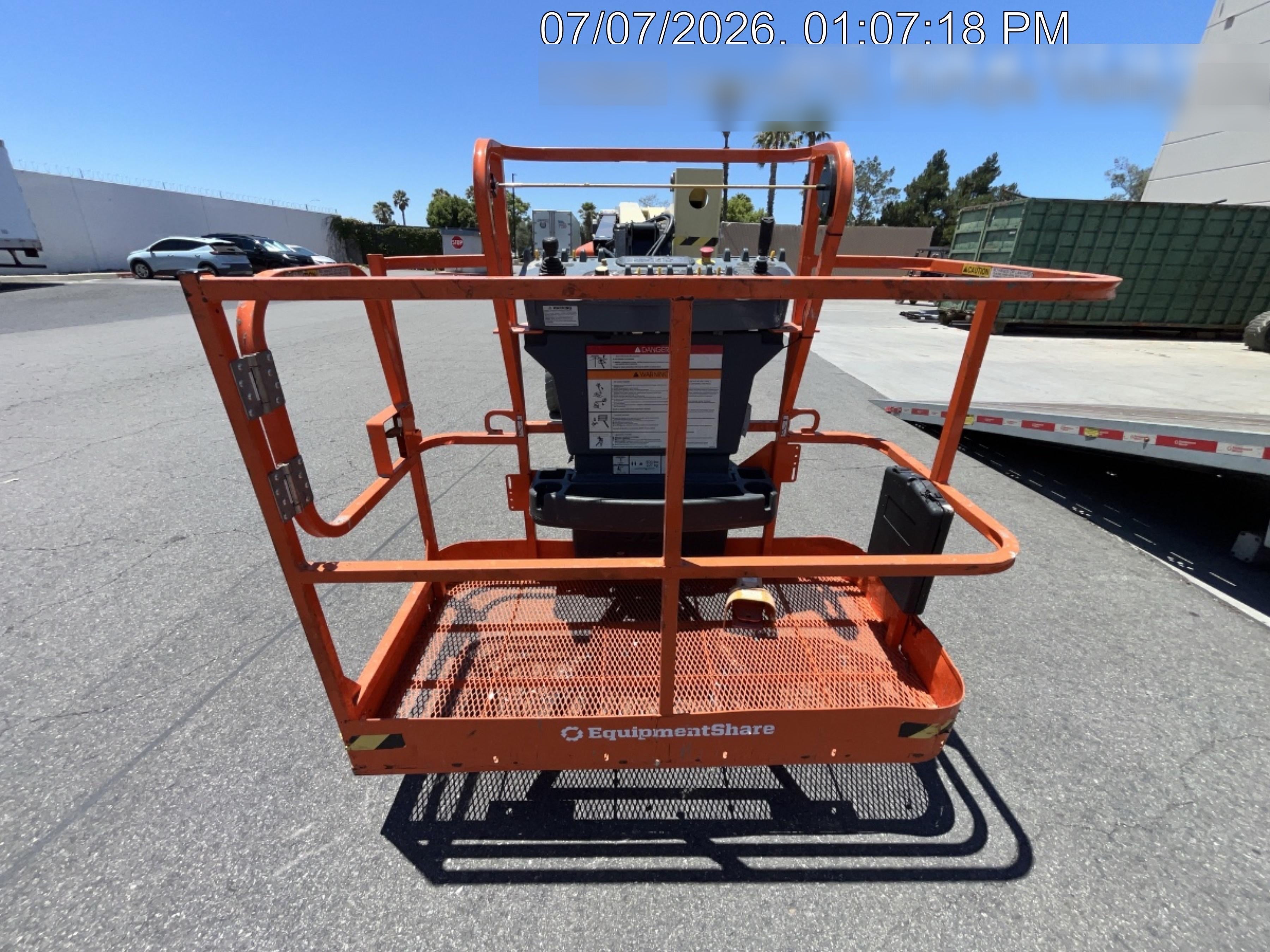 2024 JLG E450AJ