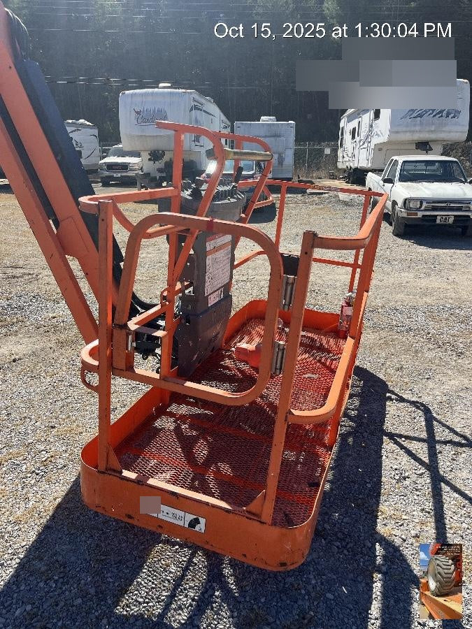 2019 JLG 800AJ