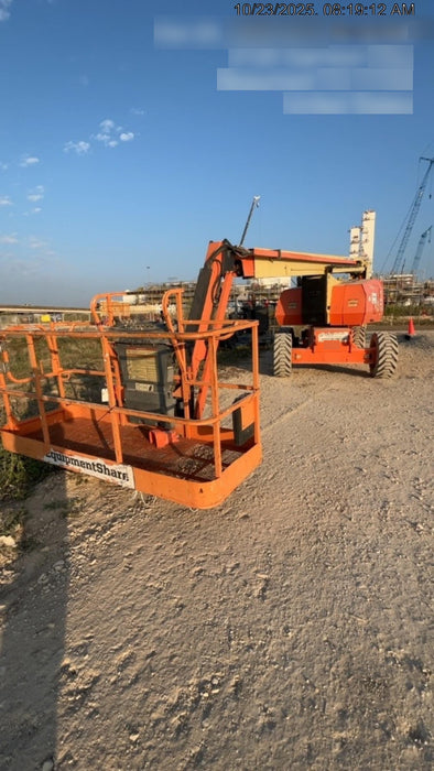 2020 JLG 800AJ