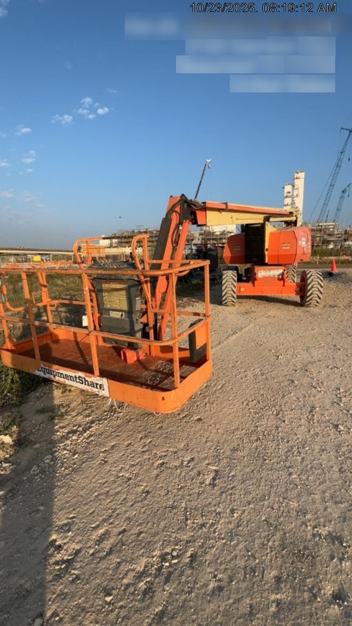 2020 JLG 800AJ