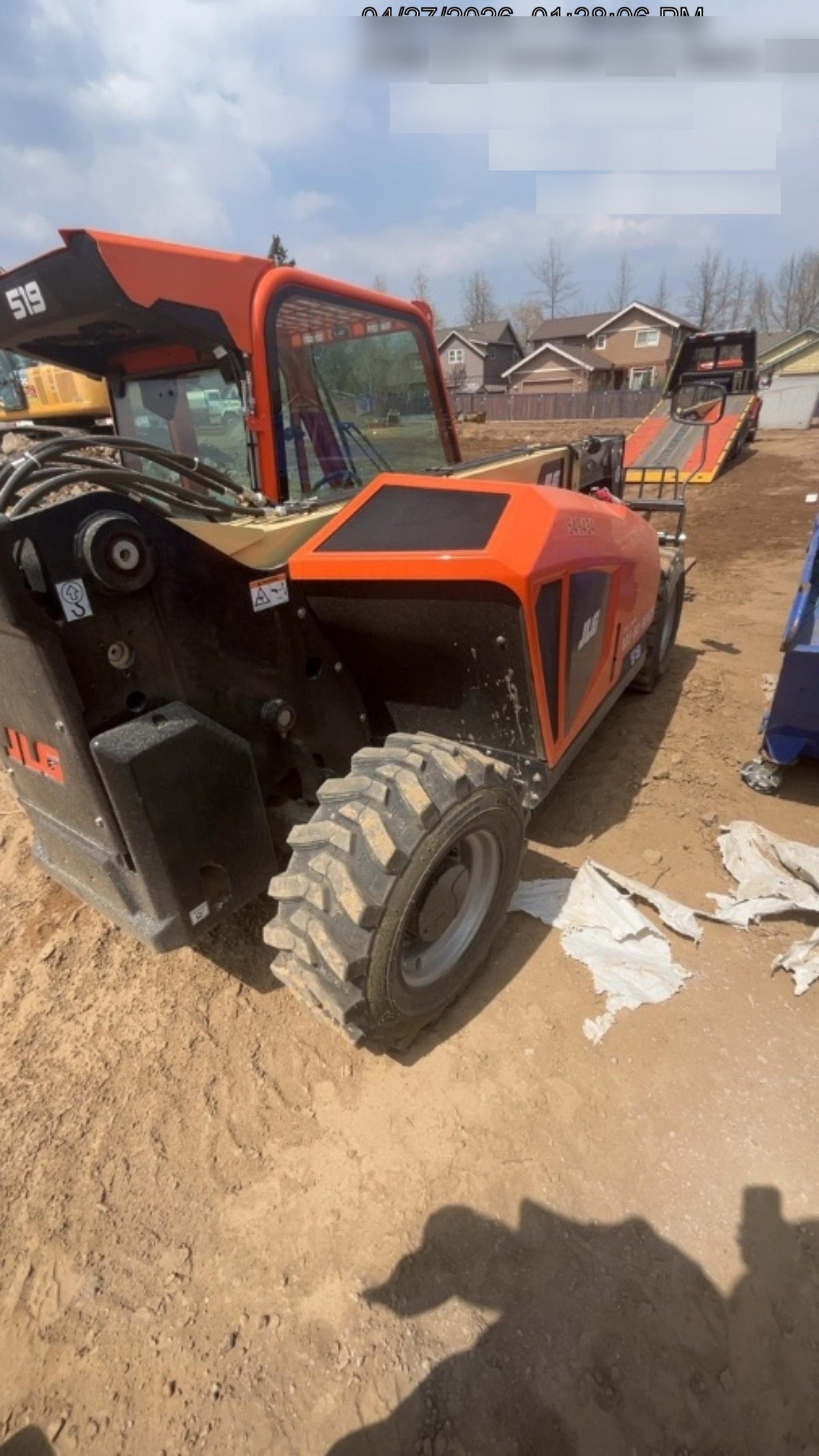 2025 JLG 519