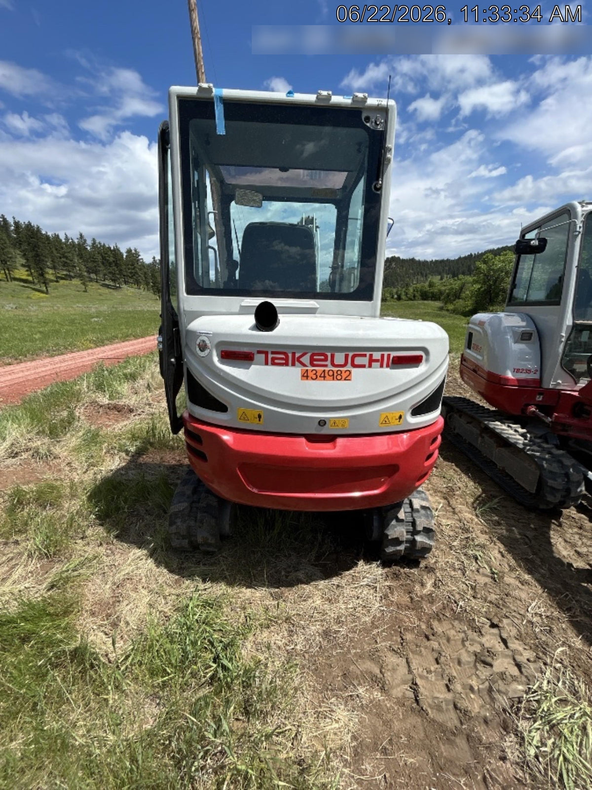 2024 TAKEUCHI TB235-2CR