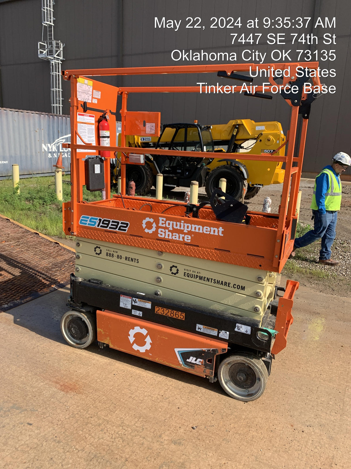 2022 JLG ES1932