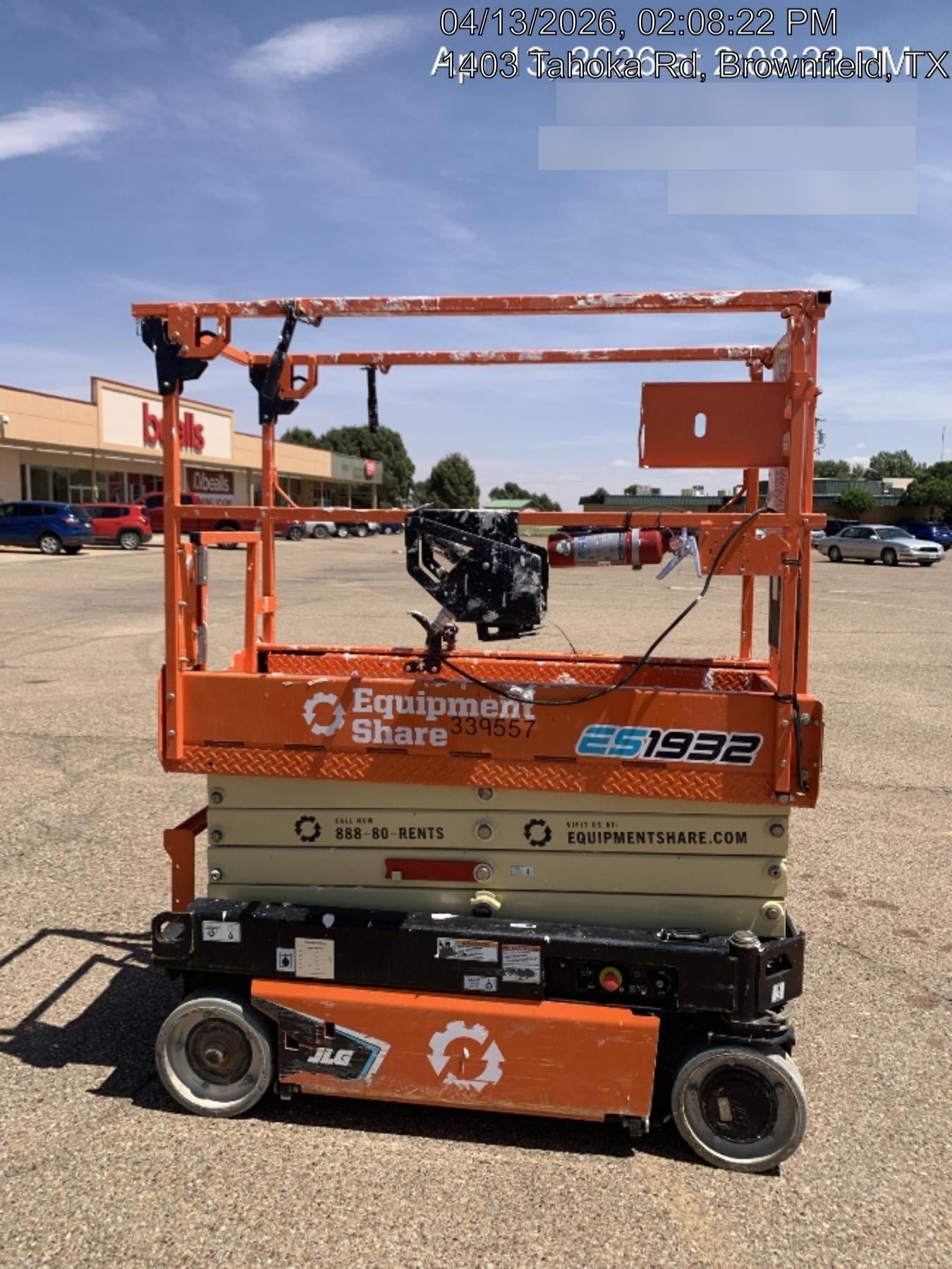 2023 JLG ES1932