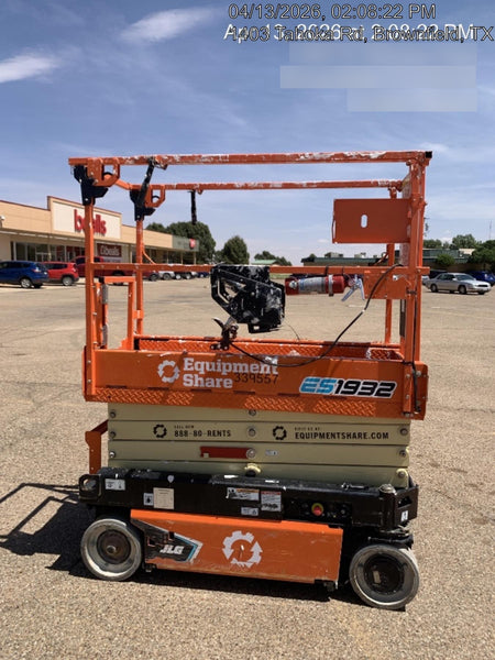 2023 JLG ES1932