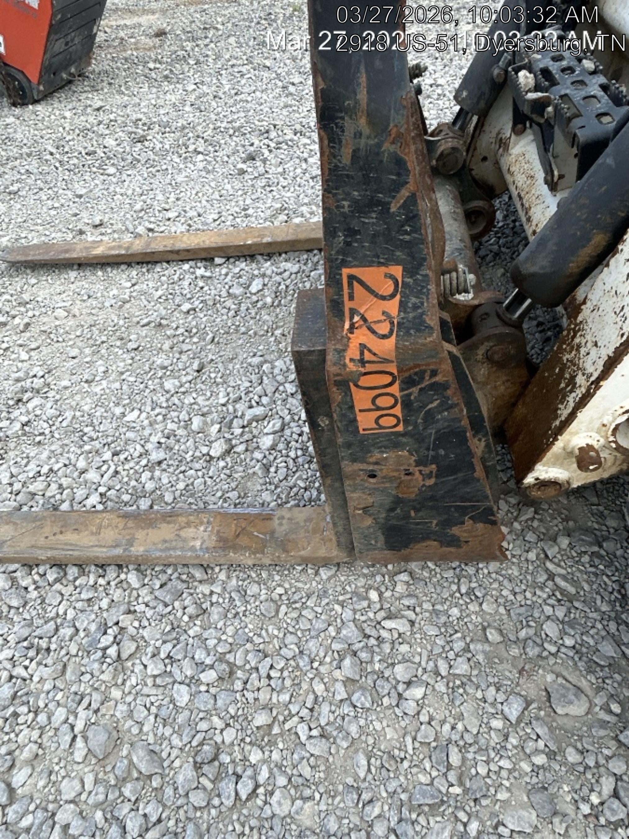 2022 ARROW MATERIAL HANDLING 48" Pallet Forks - Arrow