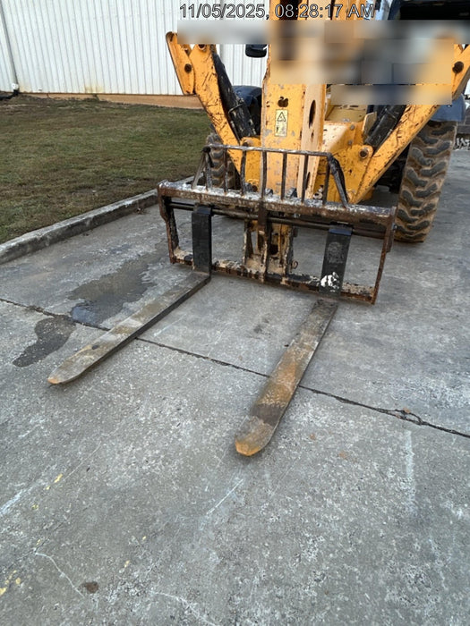 2020 JCB 510-56 Canopy, 74 HP, Solid Tires, STD Worklight, Beacon, Aux Hydraulics, Lifting Eye, Back up Alarm w/66" Carriage/60" Forks