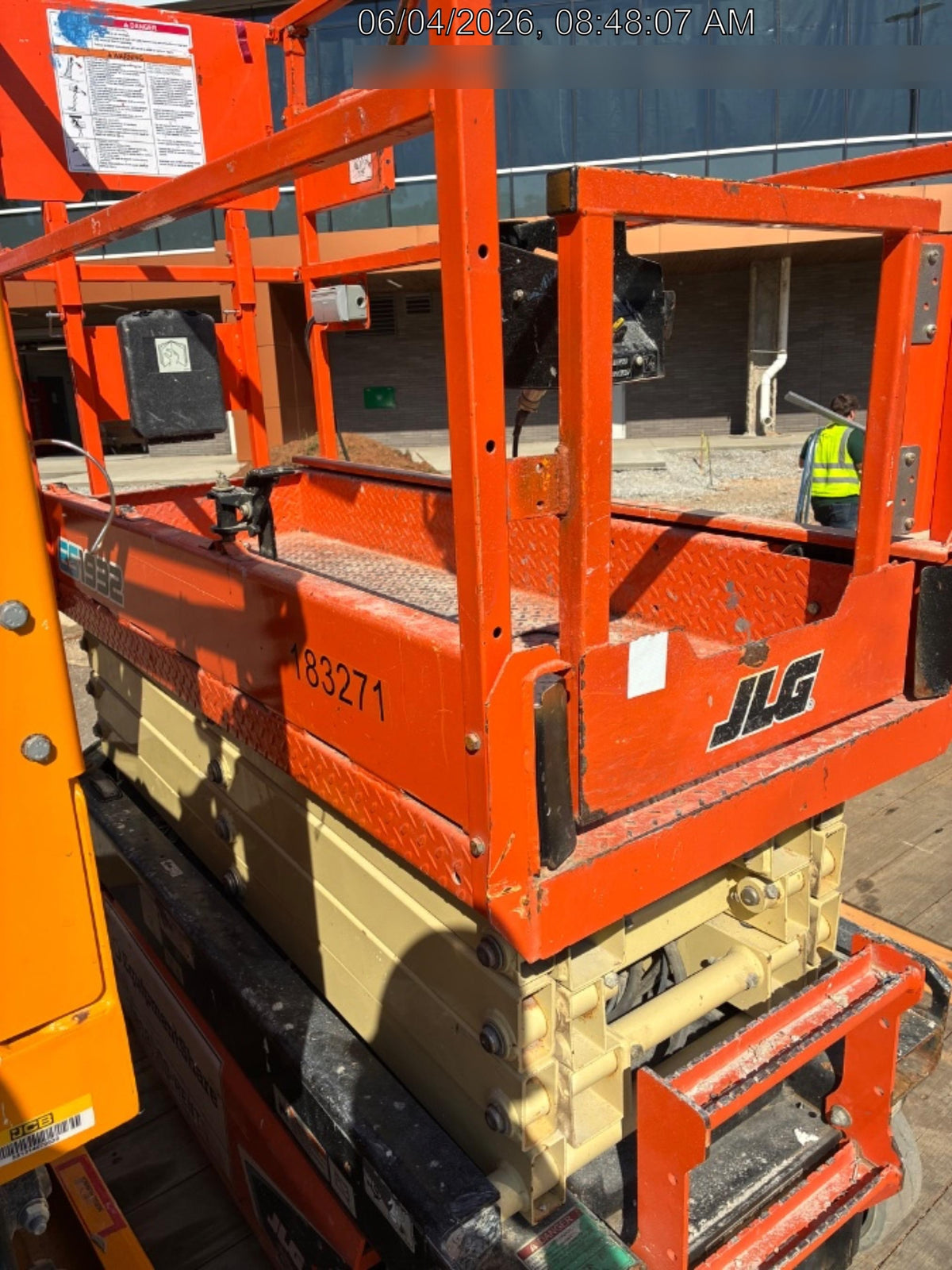 2021 JLG ES1932