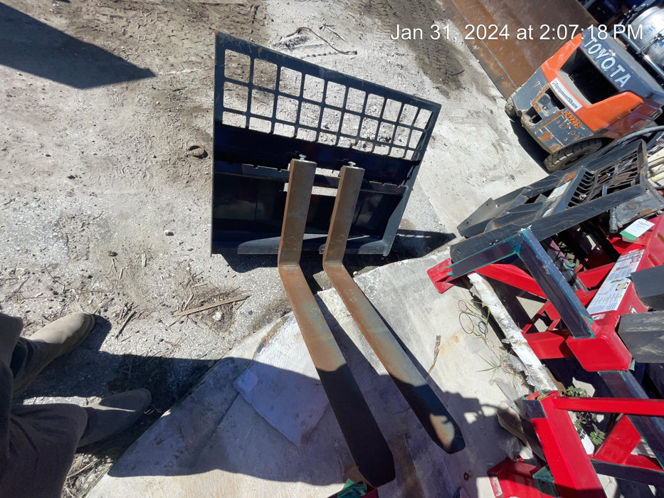 2023 BOBCAT 36" Mini Skid Steer Fork Carriage - Bobcat