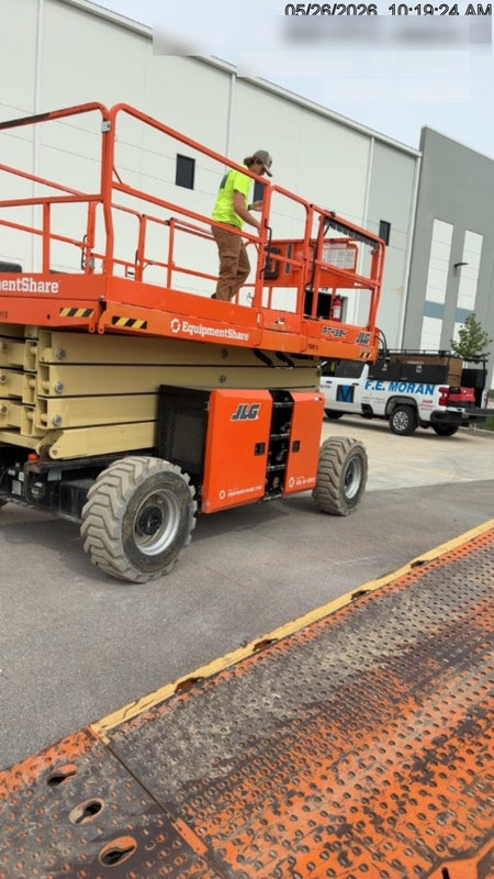 2023 JLG RT4394