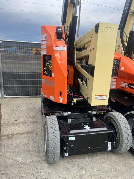 2026 JLG E300AJP