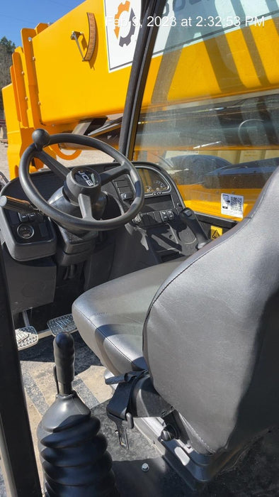 2023 JCB 510-56