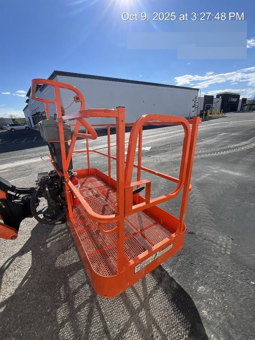 2019 JLG 660SJ