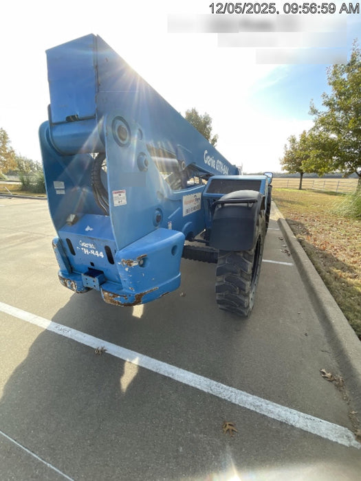 2017 Genie GTH-844 Genie GTH844 Telehandler, 60" Carriage, Solid Tires