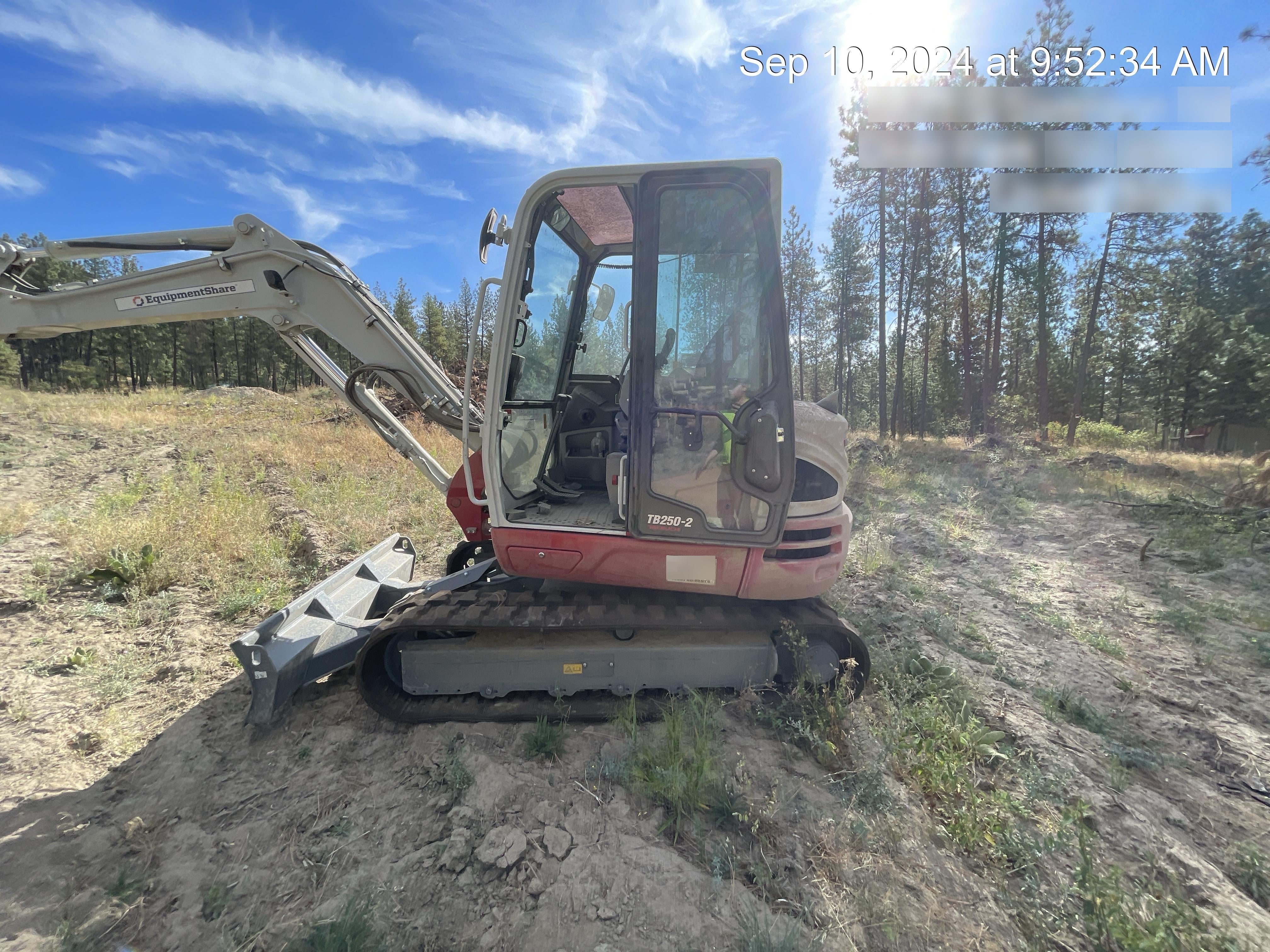 2024 TAKEUCHI TB250-2CR