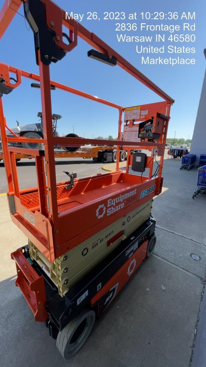 2022 JLG ES1932