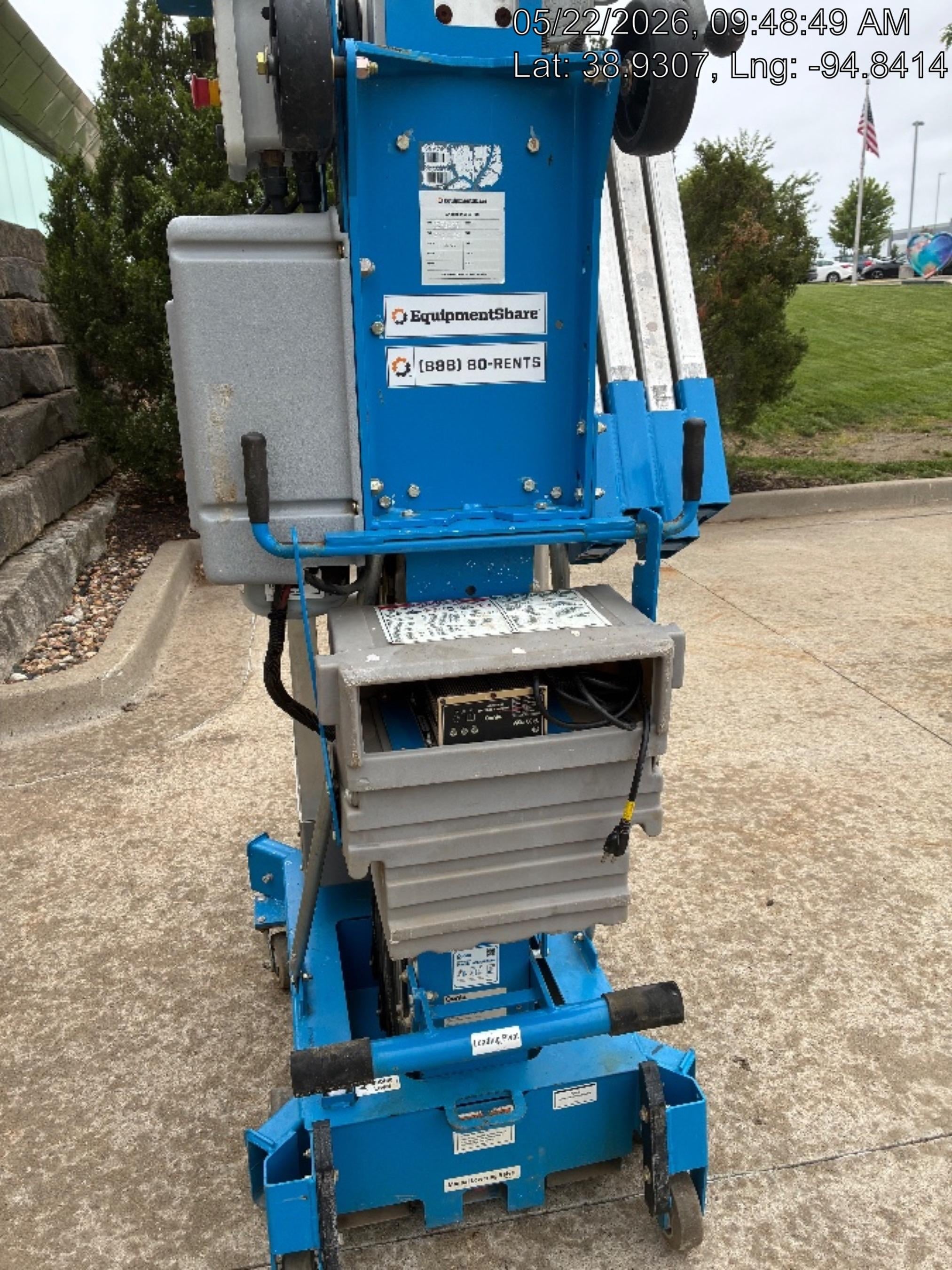 2020 GENIE AWP-30S
