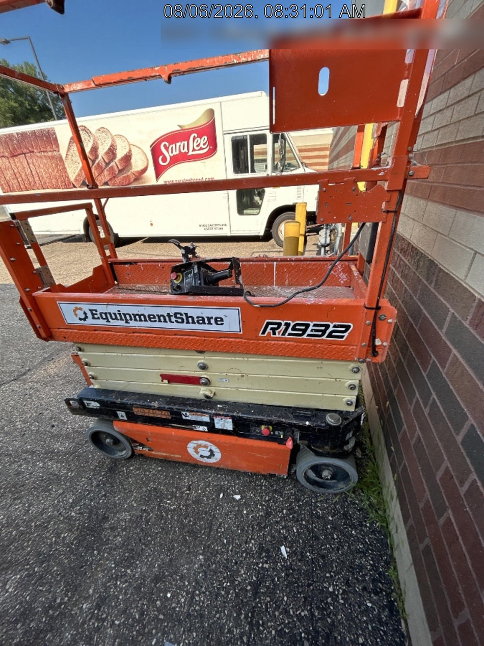 2022 JLG R1932