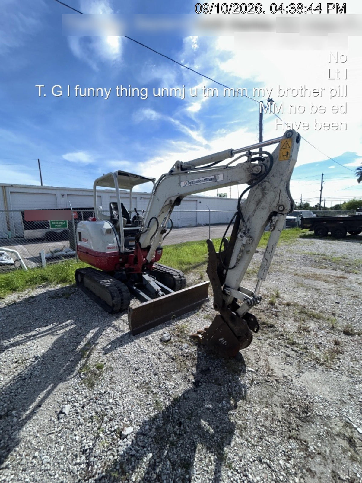 2022 TAKEUCHI TB235-2R