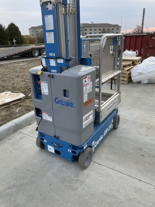 2021 GENIE GR-20