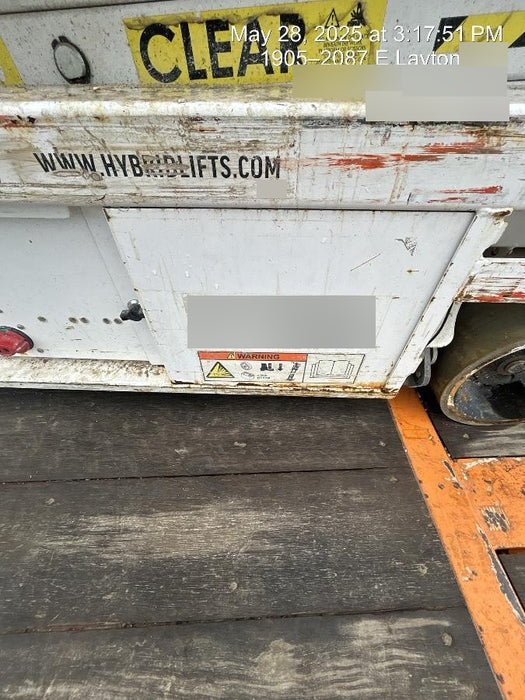 Custom Equipment HB-1430 <ul>
 <li>Hy-Brid Scissor Lift</li>
  <li>Platform capacity up to 670 lbs.</li>
  <li>Working height up to 20 ft</li>
  <li>Weighs under 1,700 lbs.</li>
  <li>Non-marking wheels </li>
</ul>