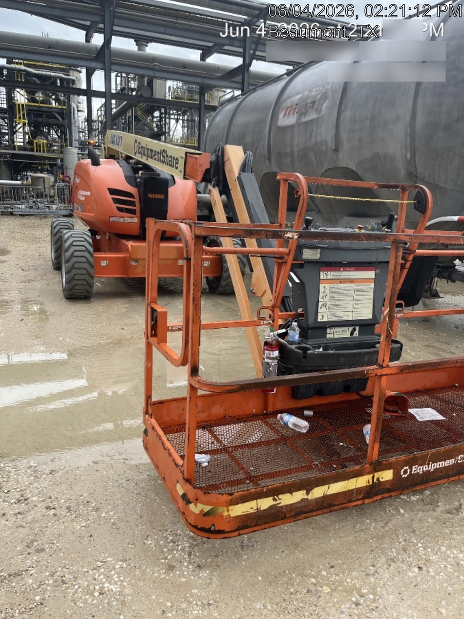 2023 JLG 600AJ