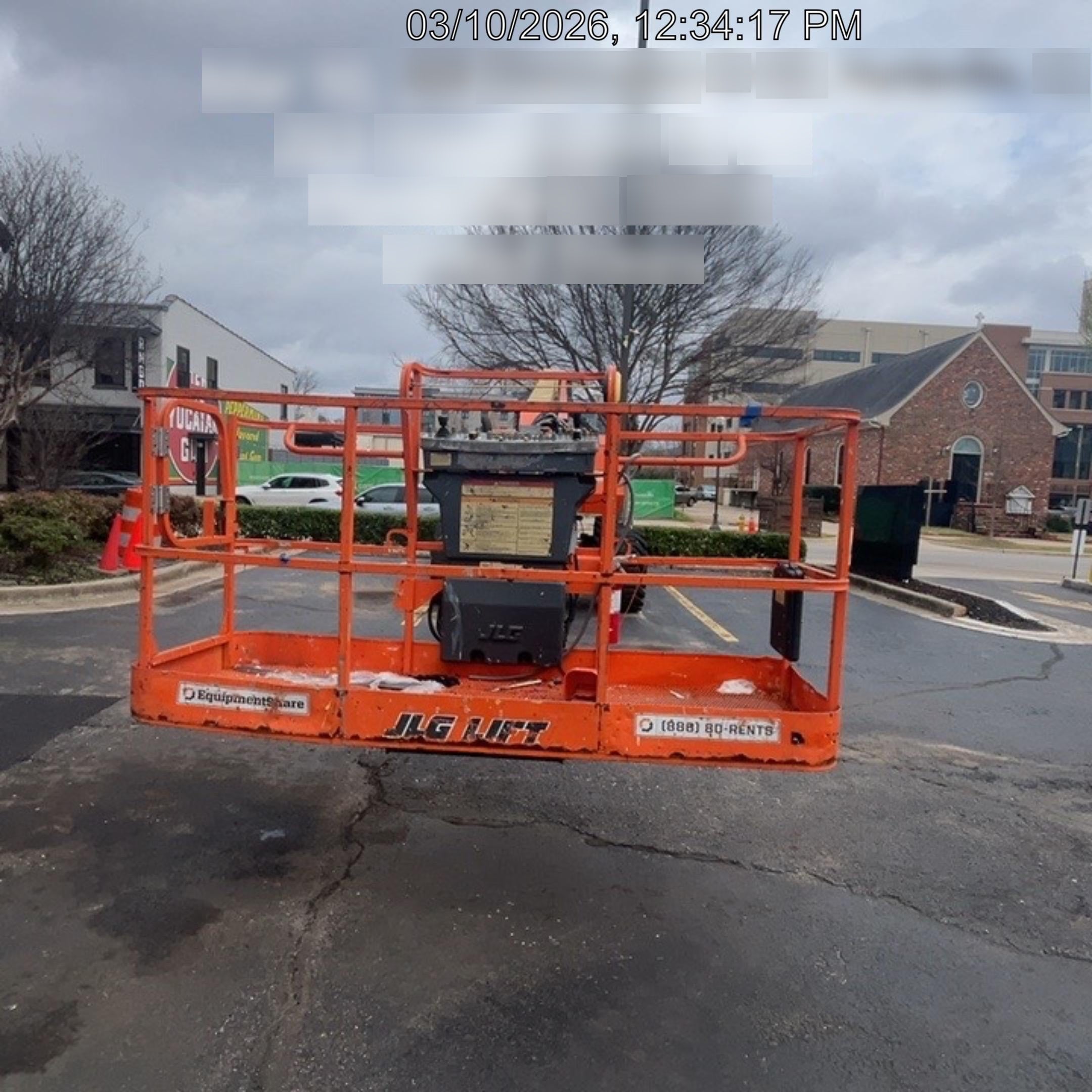 2020 JLG 800AJ
