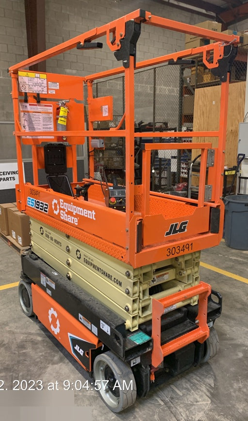 2023 JLG ES1932
