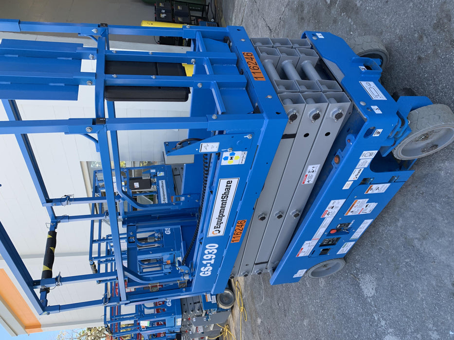2020 Genie GS-1930 Solid Non Marking Tires, Beacon, Folding rails with half height swing gate