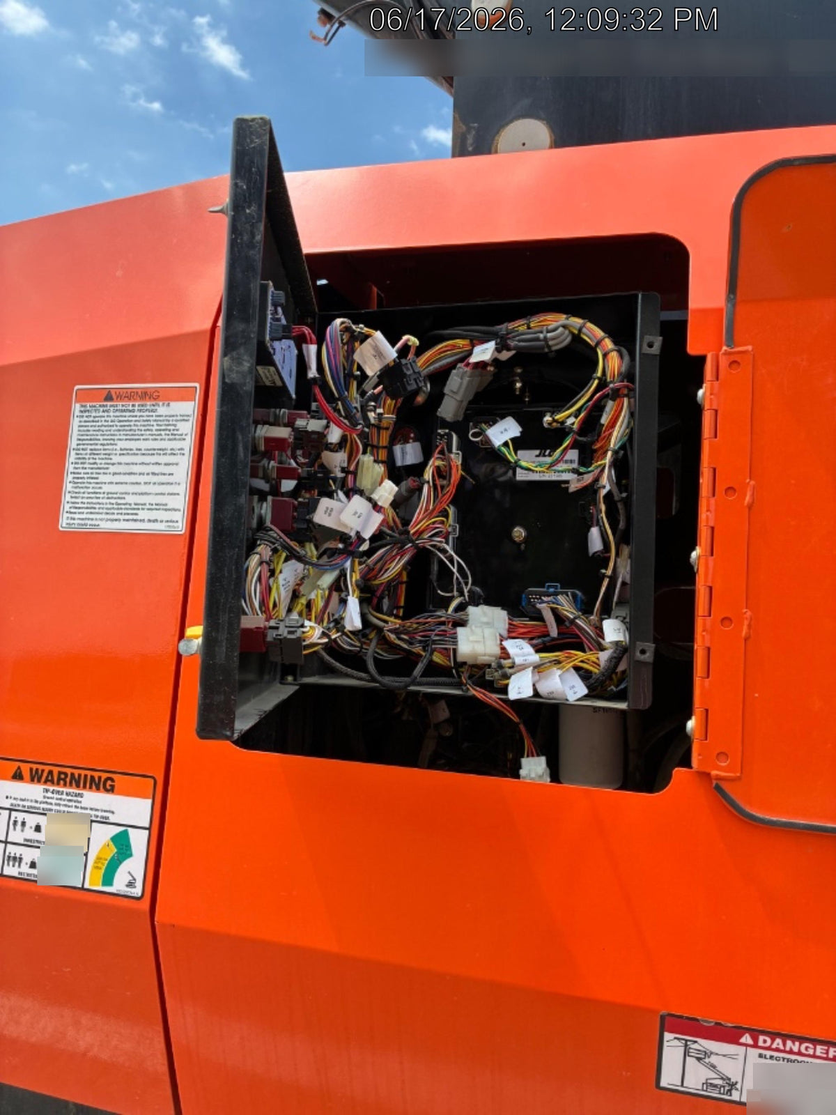 2025 JLG 860SJ
