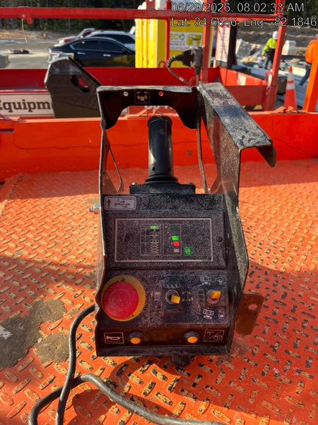 2022 JLG ES3246